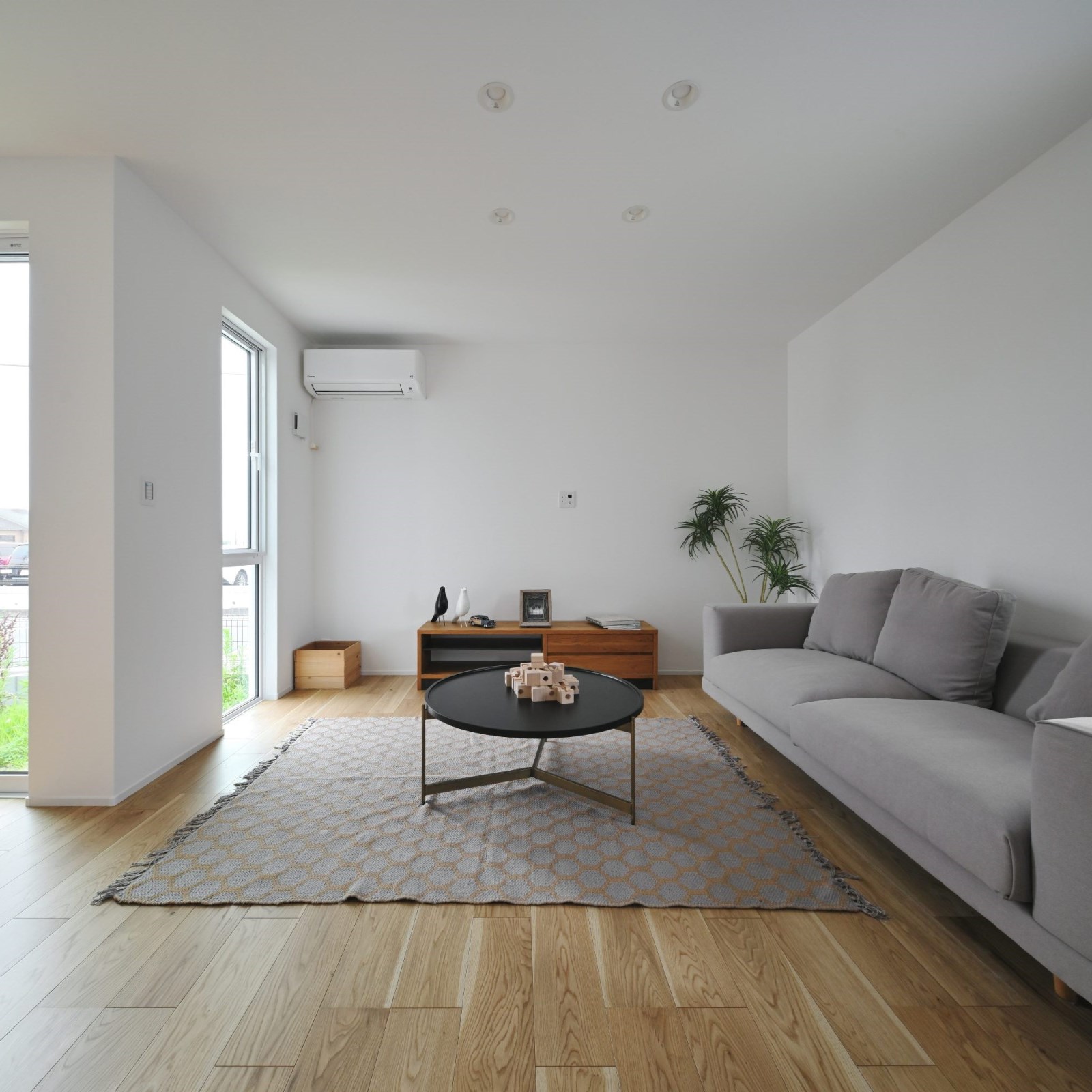 野洲市西河原 10号地